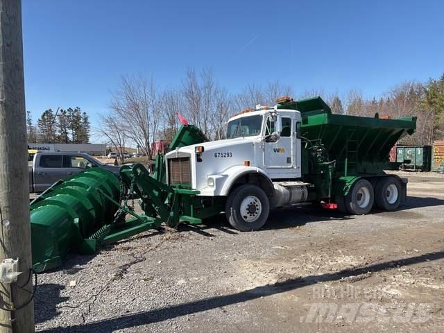 Kenworth T800 Snöblad och plogar