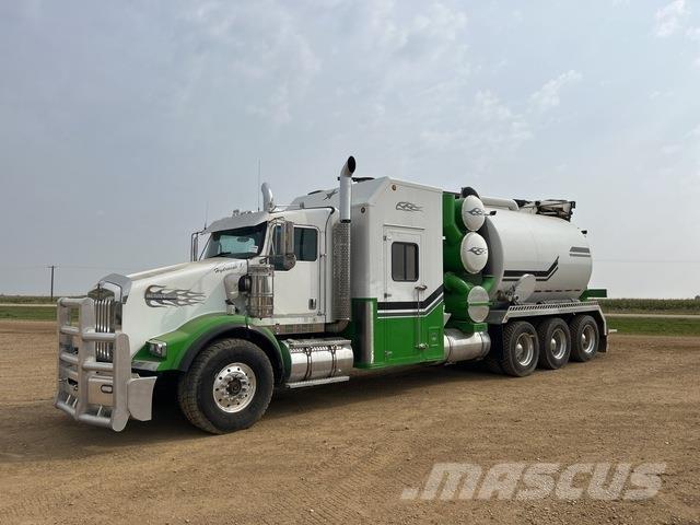 Kenworth T800 Bandgrävare