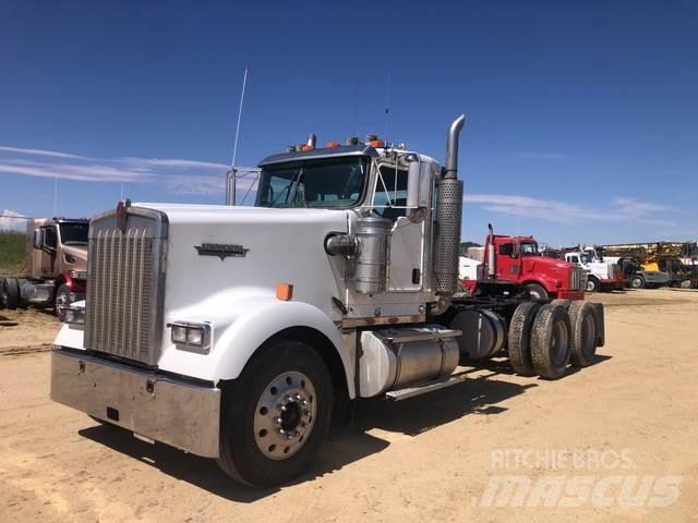 Kenworth W900L Dragbilar