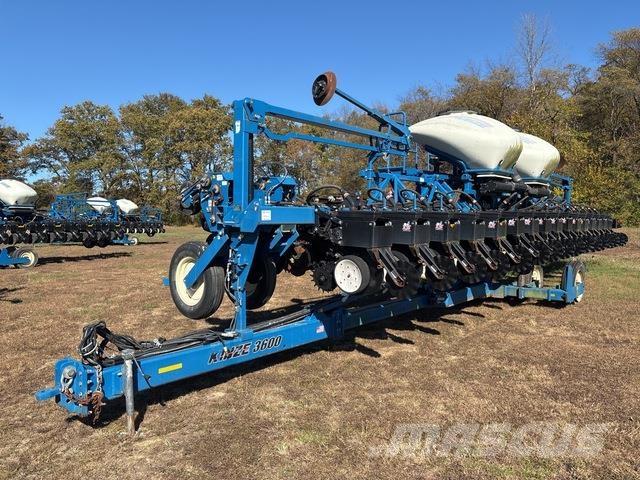 Kinze 3600 Sättare och planteringsmaskiner