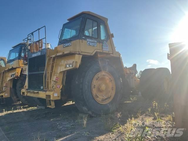 Komatsu 330M Midjestyrd dumper