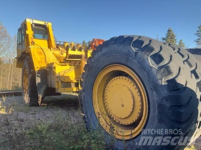 Komatsu 330M Midjestyrd dumper