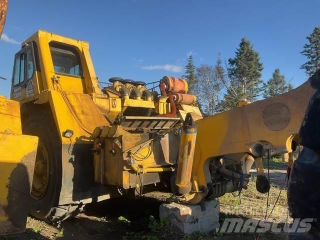 Komatsu 330M Midjestyrd dumper