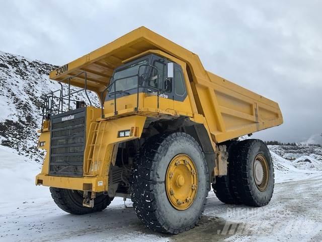 Komatsu 330M Midjestyrd dumper