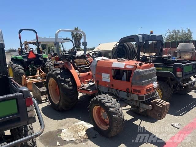 Kubota L3010D Kompakttraktorer