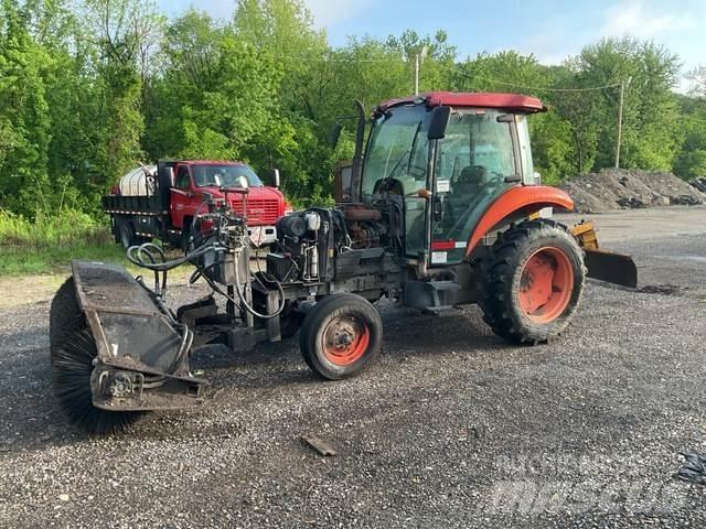Kubota M5040 Inomhus sopmaskiner