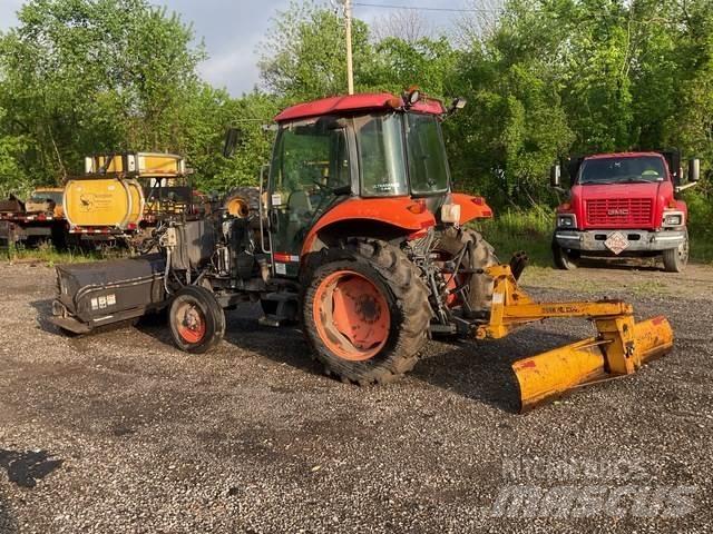 Kubota M5040 Inomhus sopmaskiner