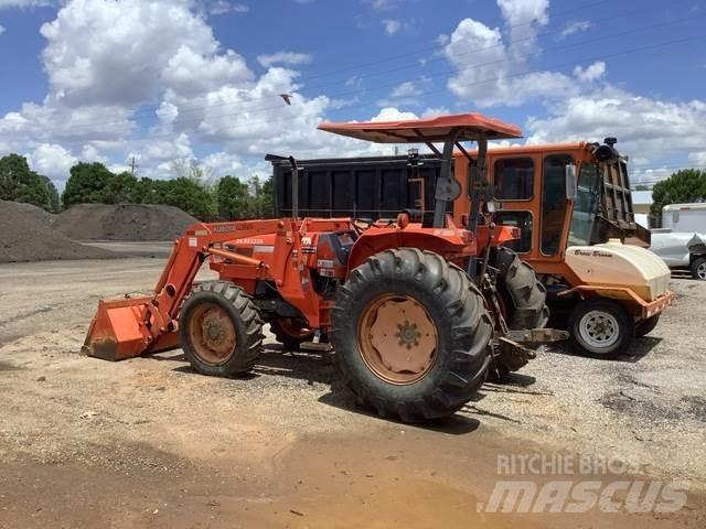 Kubota M8200 Traktorer