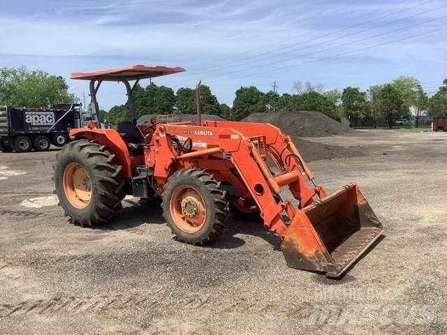 Kubota M8200 Traktorer