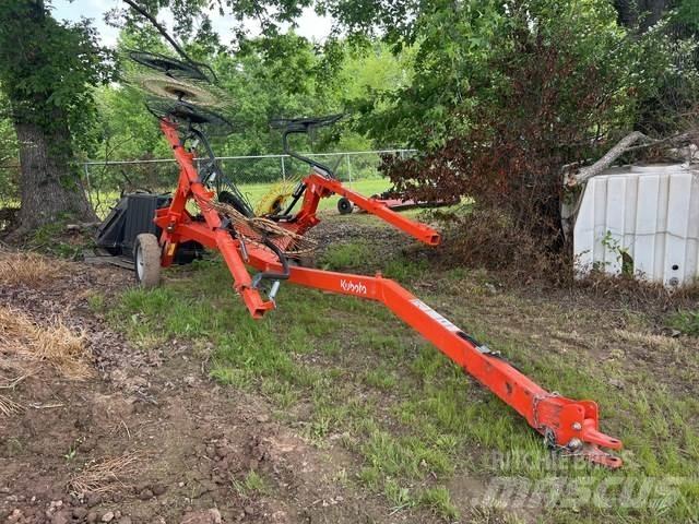 Kubota RA210CR Vändare och luftare