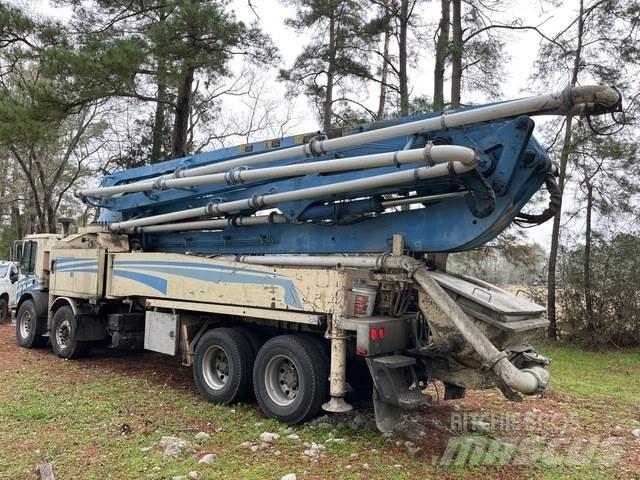 Mack 47M Lastbilar med betongpump
