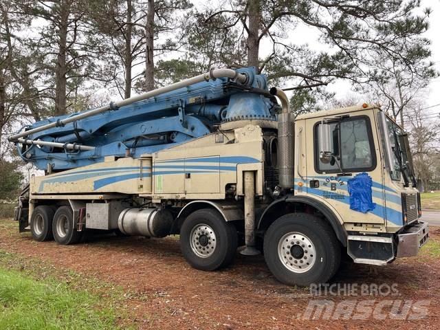 Mack 47M Lastbilar med betongpump