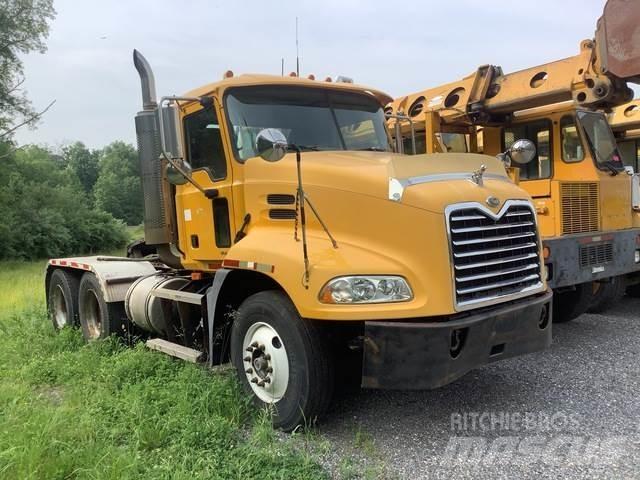 Mack 600 Dragbilar