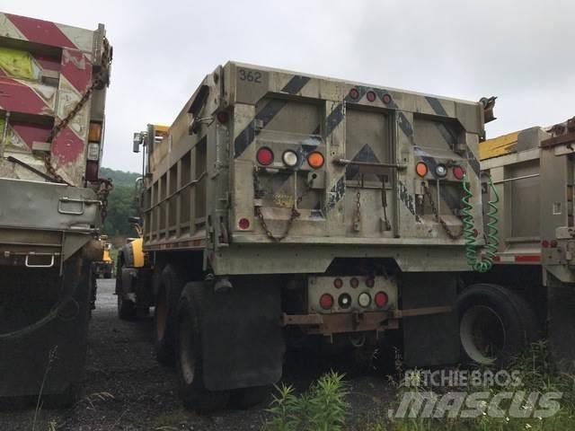 Mack 700 Snöblad och plogar