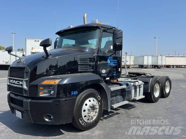 Mack AN64T Dragbilar