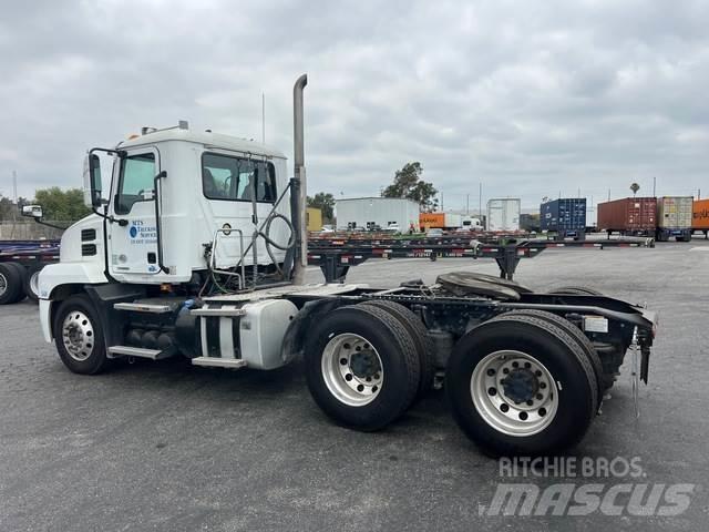 Mack AN64T Dragbilar