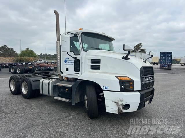 Mack AN64T Dragbilar