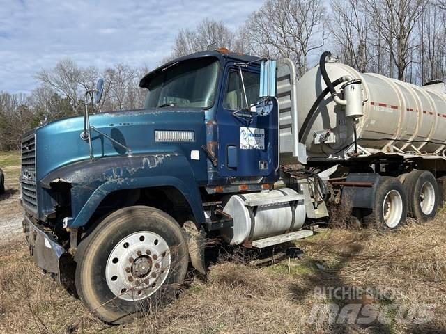 Mack CH613 Dragbilar