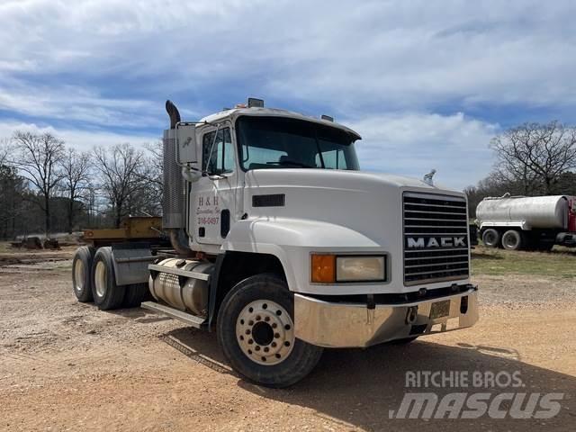 Mack CH613 Dragbilar