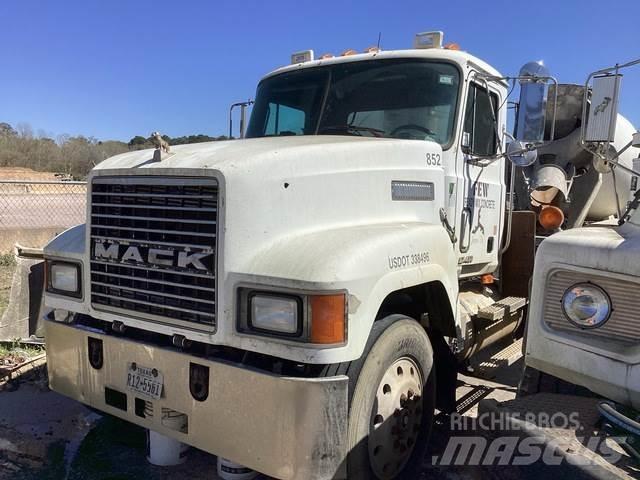 Mack CH613 Dragbilar