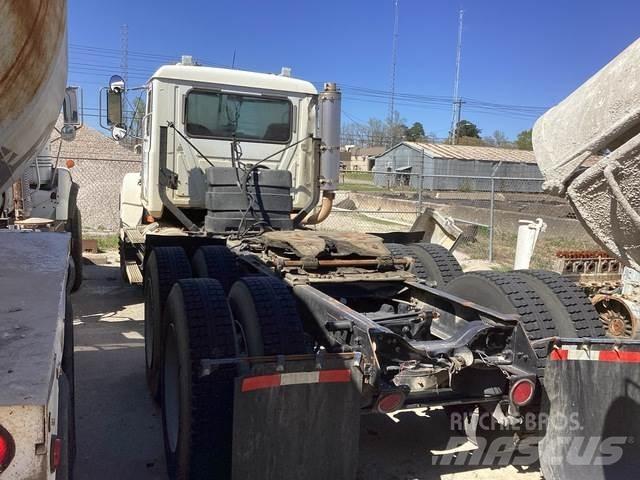 Mack CH613 Dragbilar