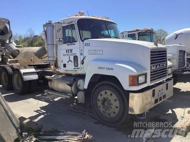 Mack CH613 Dragbilar