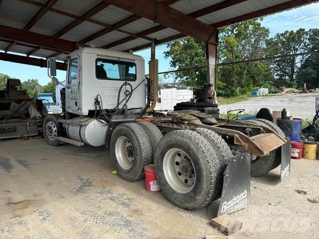 Mack CH613 Dragbilar