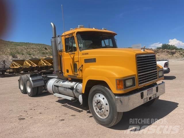 Mack CH613 Dragbilar