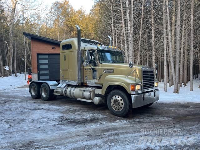 Mack CHN613 Dragbilar