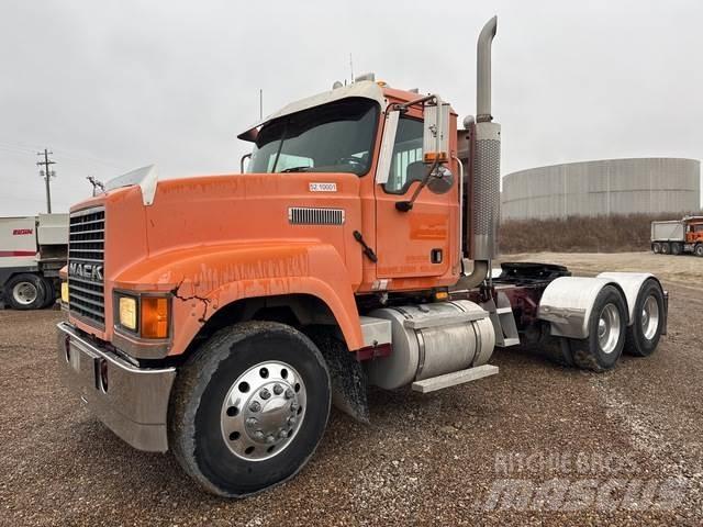 Mack CHN613 Dragbilar