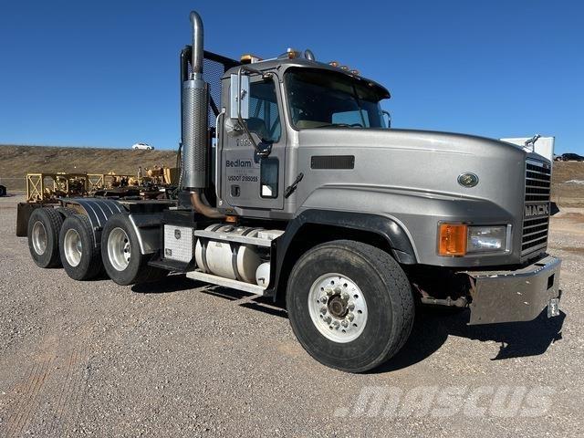 Mack CL713 Dragbilar