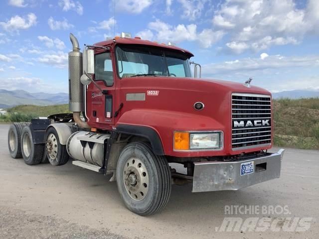 Mack CL733 Dragbilar