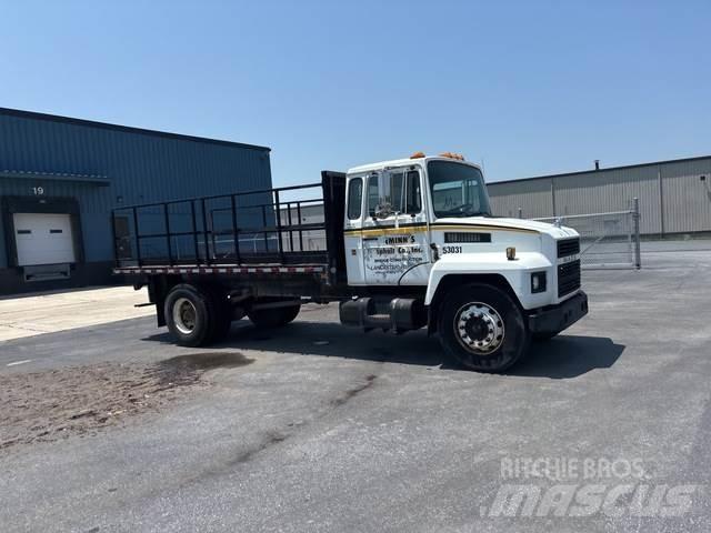 Mack CS300P Flakbilar