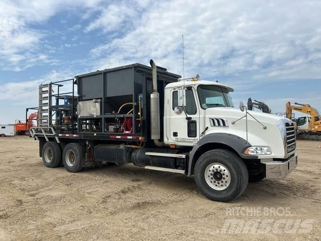 Mack CTR713B Entreprenad - Övrigt
