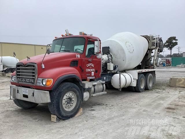 Mack CV513 Övriga bilar