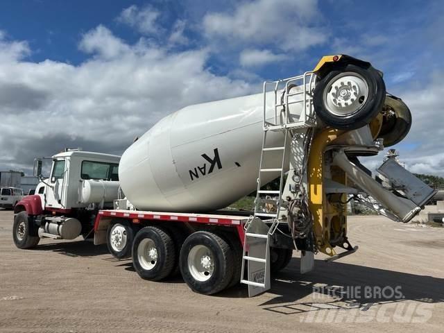 Mack CV513 Övriga bilar