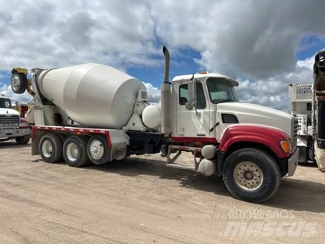Mack CV513 Övriga bilar