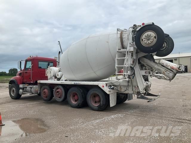 Mack CV513 Övriga bilar