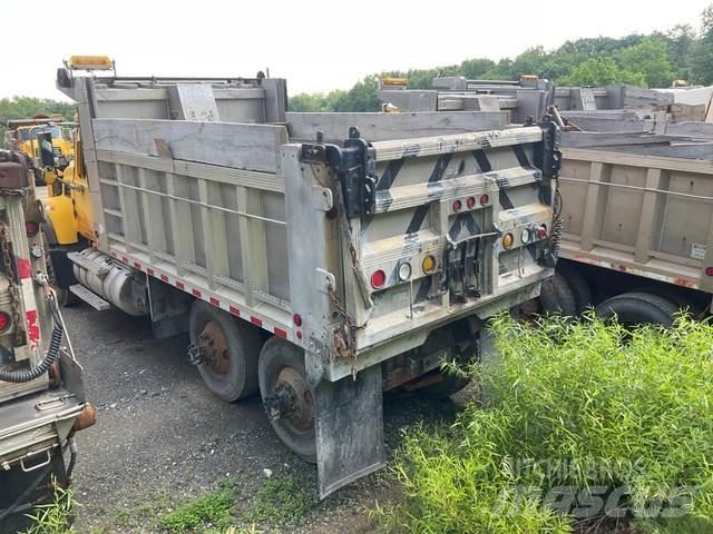 Mack CV700 Snöblad och plogar