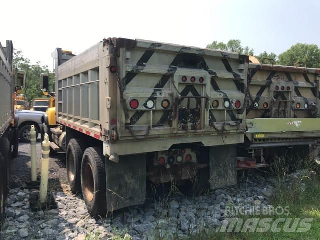 Mack CV700 Snöblad och plogar