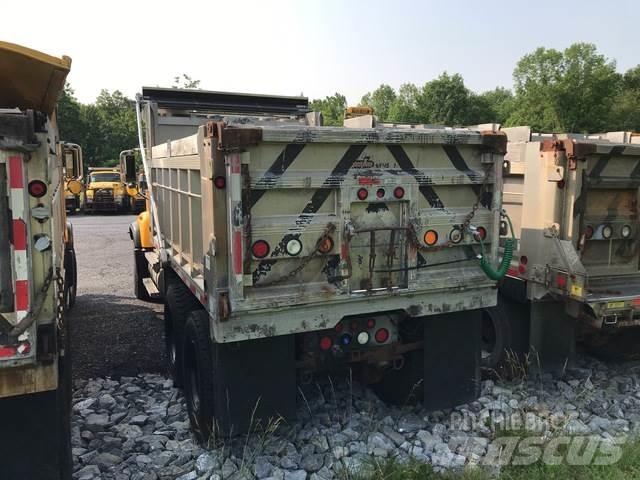 Mack CV700 Snöblad och plogar