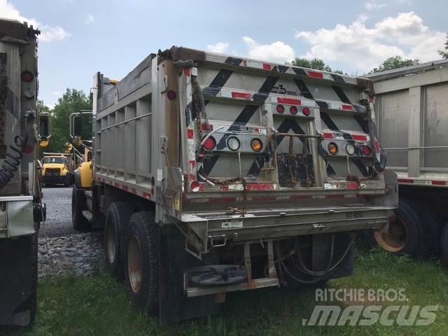 Mack CV700 Snöblad och plogar
