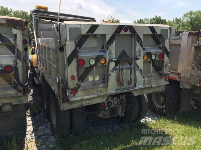 Mack CV700 Snöblad och plogar