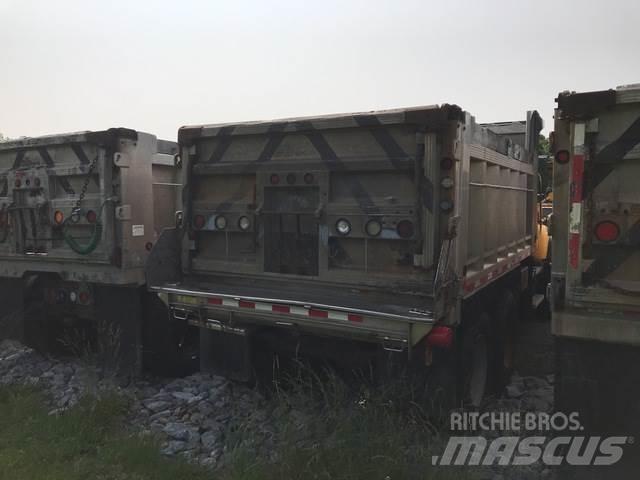Mack CV700 Snöblad och plogar