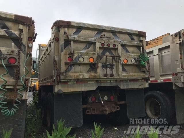 Mack CV700 Snöblad och plogar