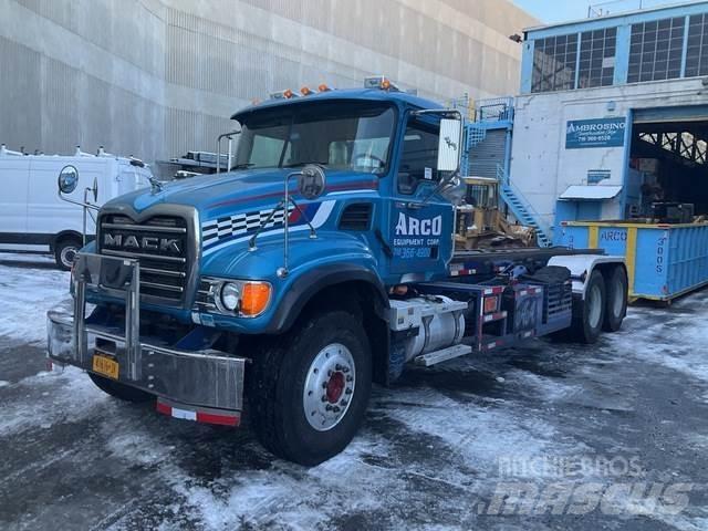 Mack CV713 Liftdumperbilar