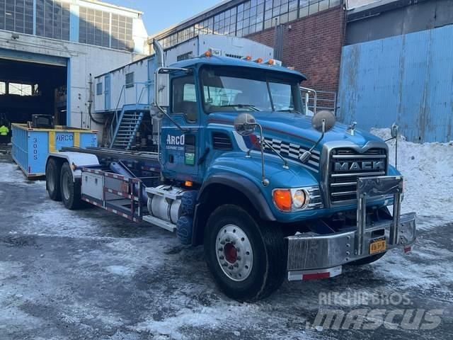 Mack CV713 Liftdumperbilar