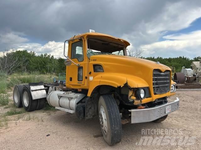 Mack CV713 Dragbilar