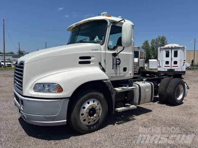 Mack CXU612 Dragbilar