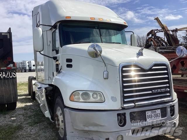 Mack CXU613 Dragbilar